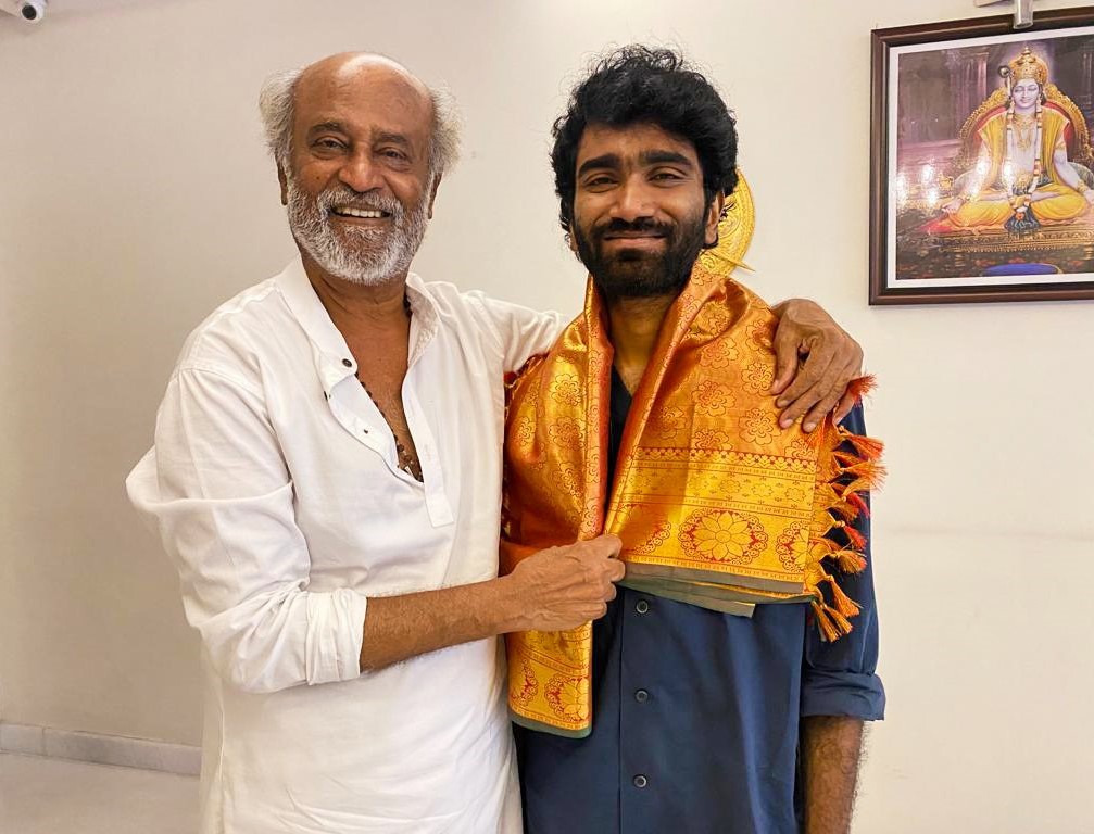 லவ் டுடே இயக்குநரை நேரில் அழைத்துப் பாராட்டிய தலைவர் ரஜினிகாந்த்!
